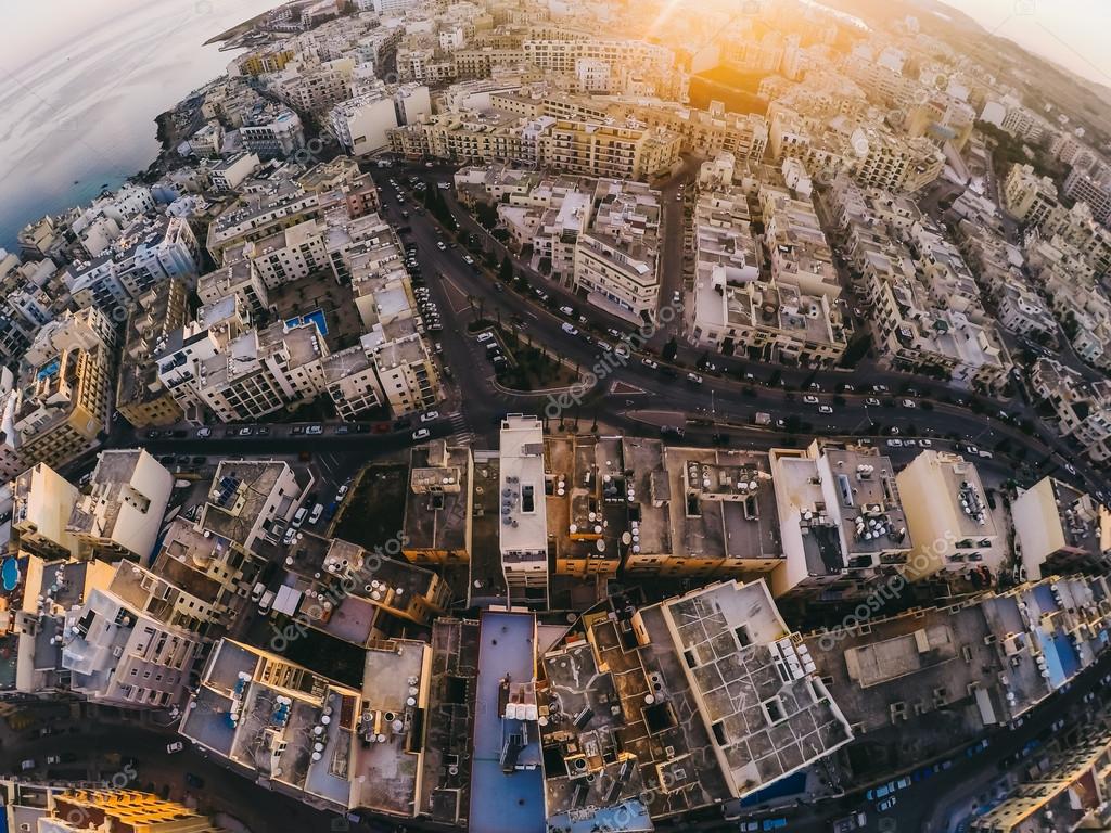 Paysage touristique filmé par drone